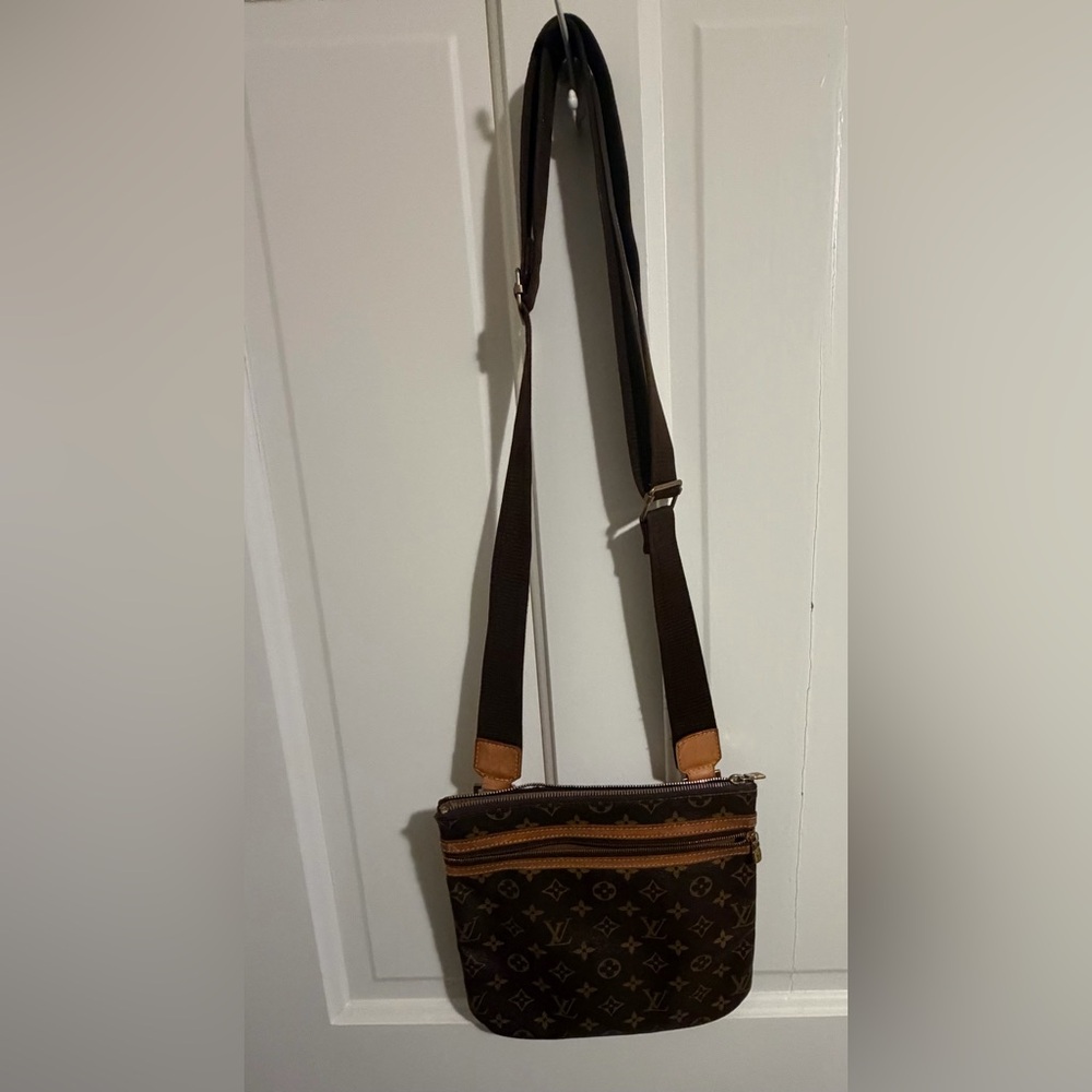 FLASH SALE! Louis Vuitton Monogram Brown and Tan Shoulder Bag